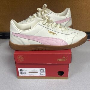 Puma Women's Cream and Pink Sneakers